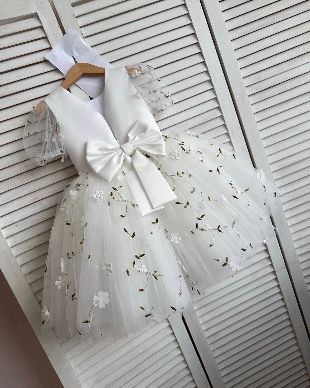 White flower summer dress