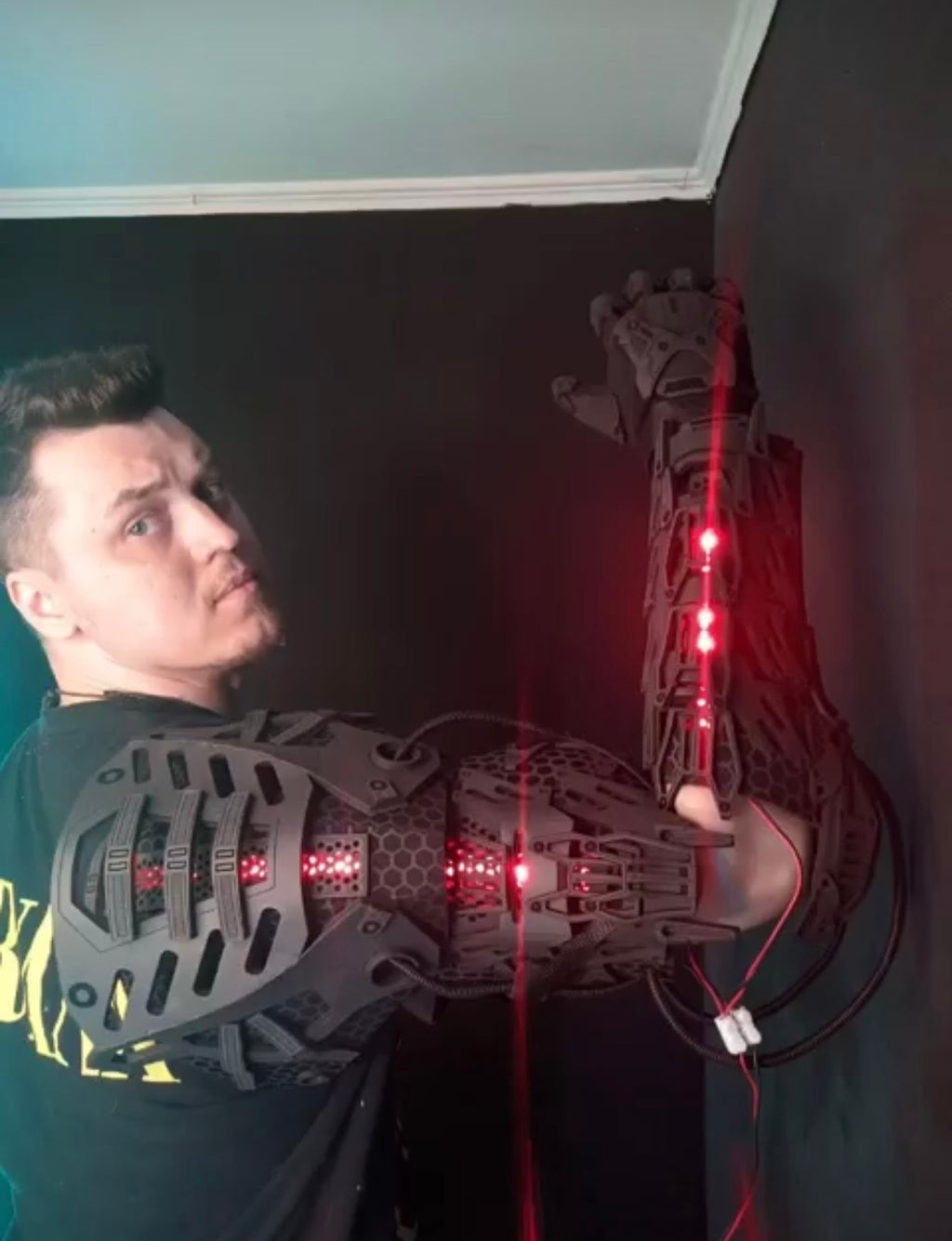 Cyberpunk Cosplay Arm Bracers – Wearable Futuristic Costume Arm Accessory