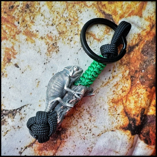 Сhameleon paracord bead