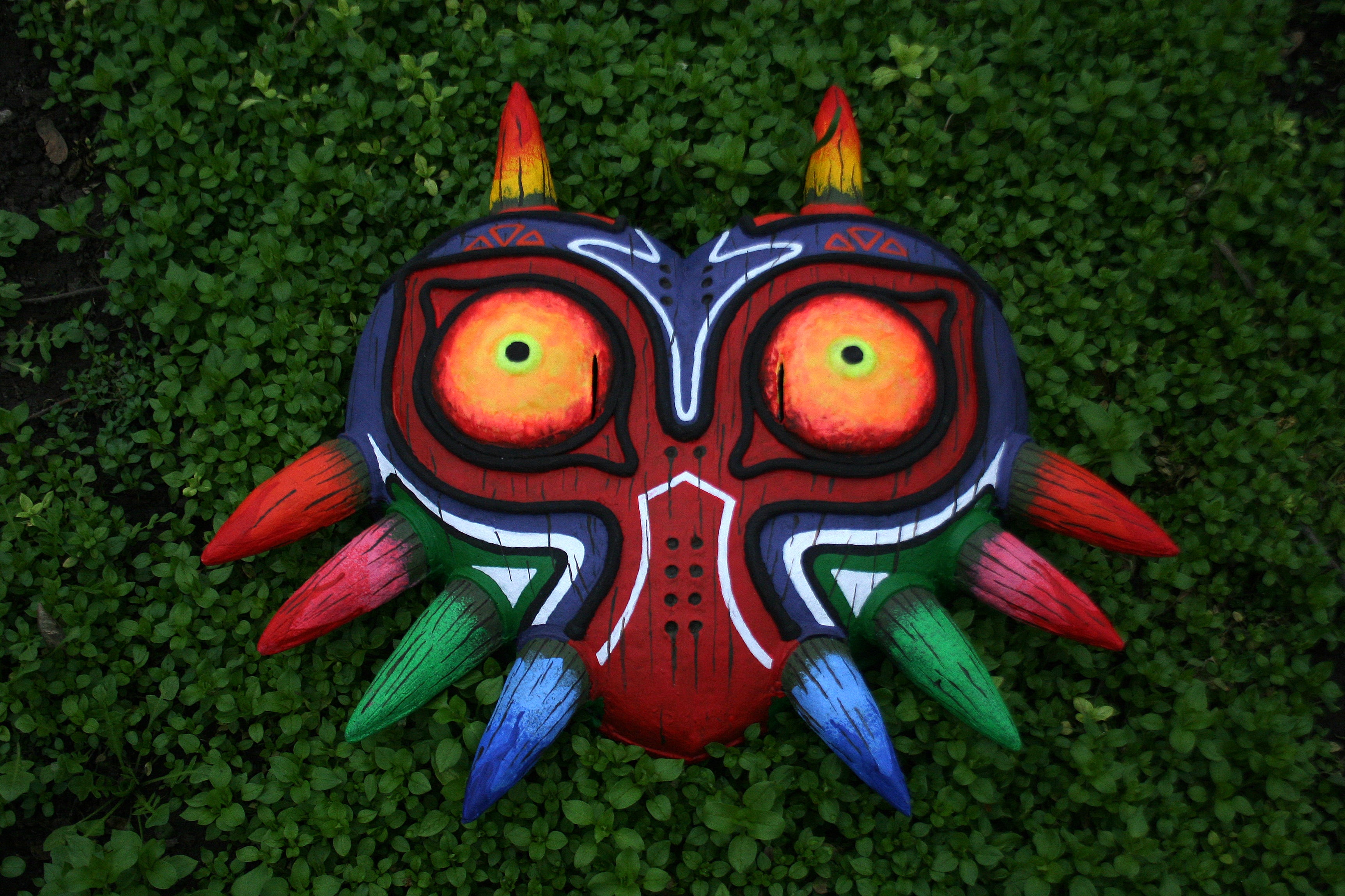 Wearable GLOWING eyes Majora’s Mask Legend of Zelda Halloween Christmas Birthday Present Gift