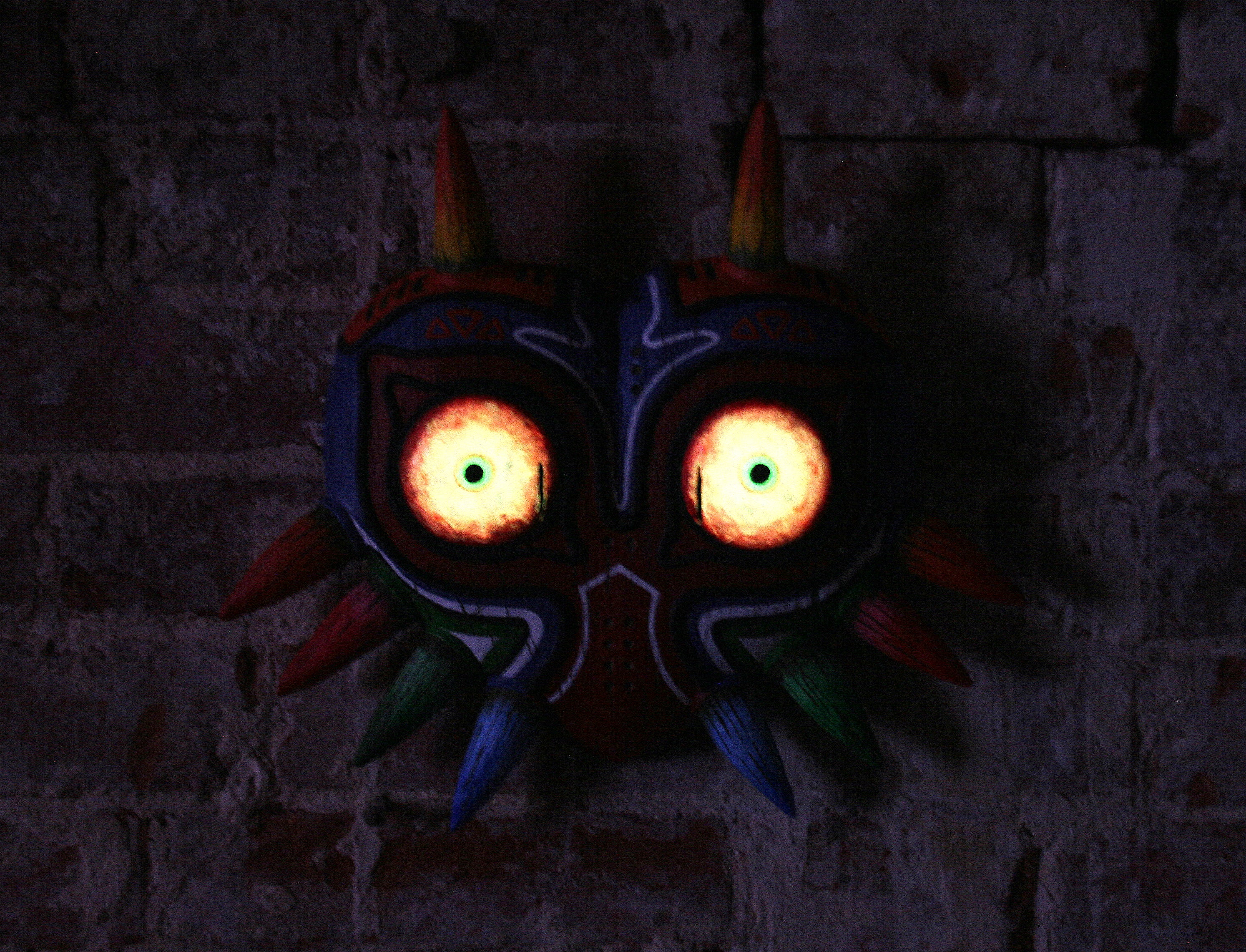 Wearable GLOWING eyes Majora’s Mask Legend of Zelda Halloween Christmas Birthday Present Gift