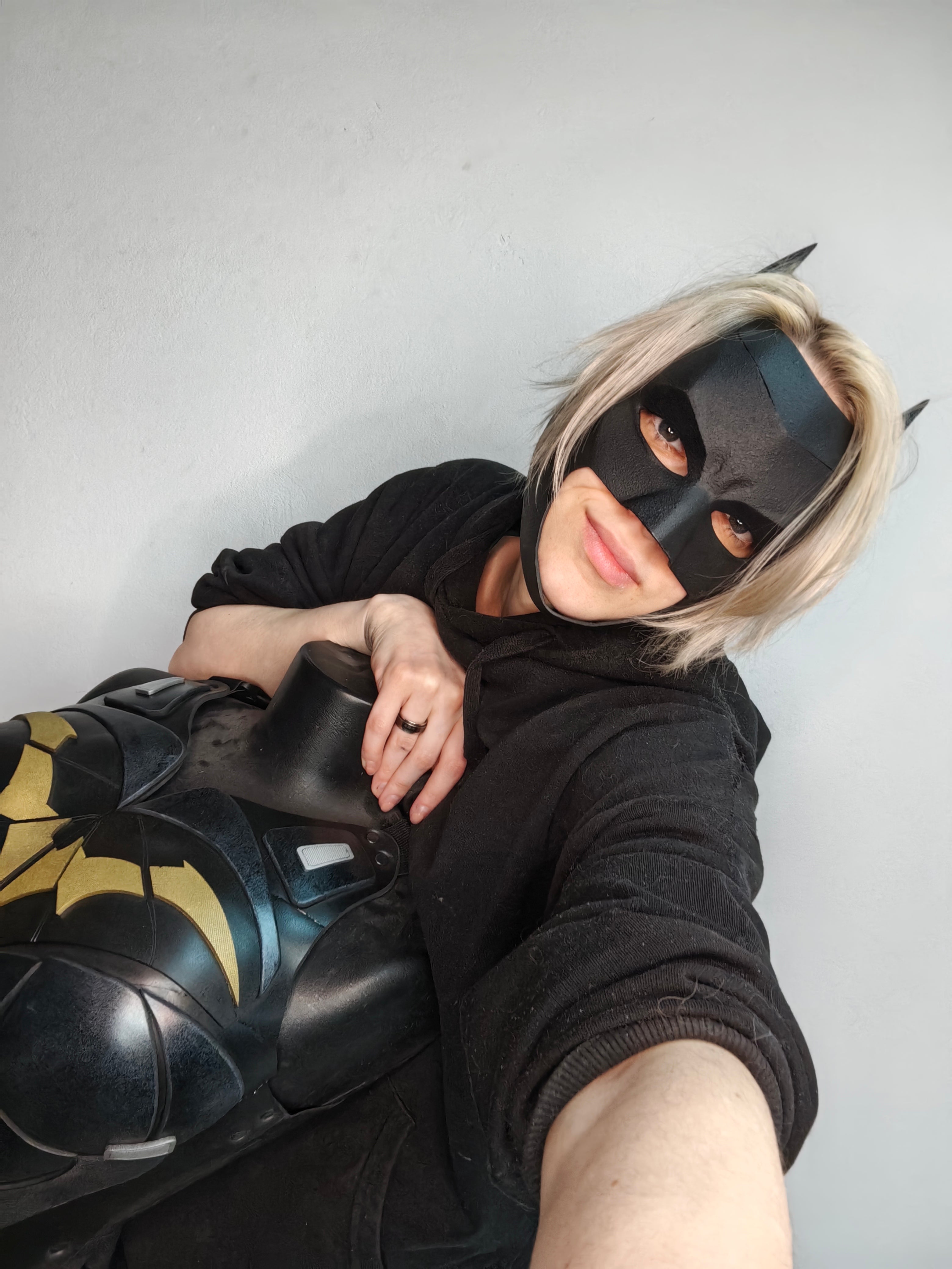 batgirl-chest-plate-female-front