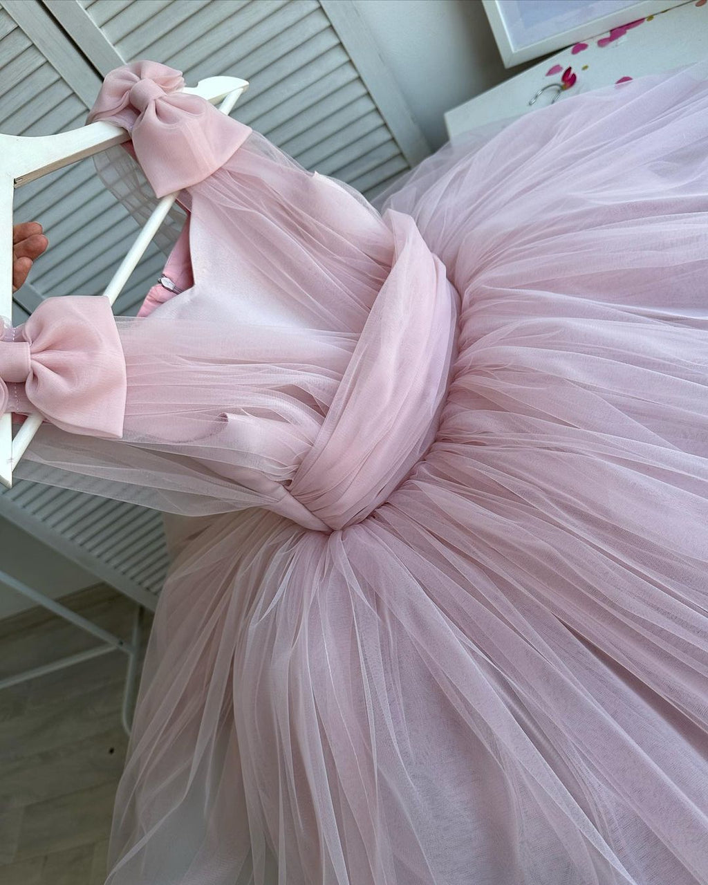 Photoshoot dress powder pink with shoulder details