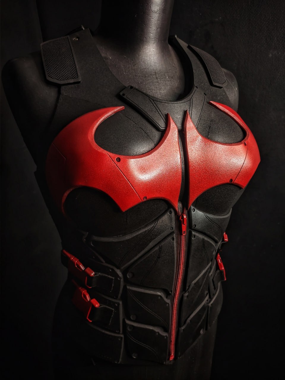 Batwoman chest/abs armor