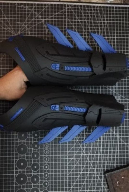 Nightwing Cosplay Bracers with fins