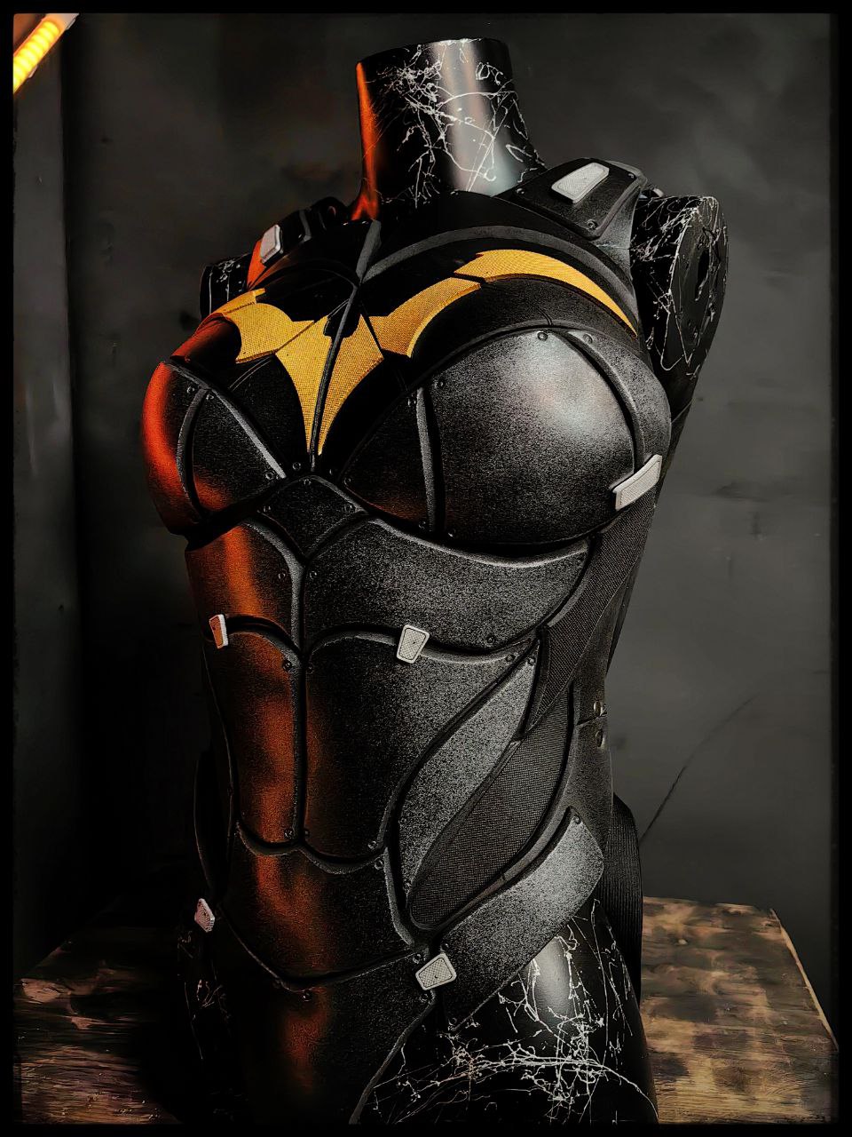 Batgirl female chest v2