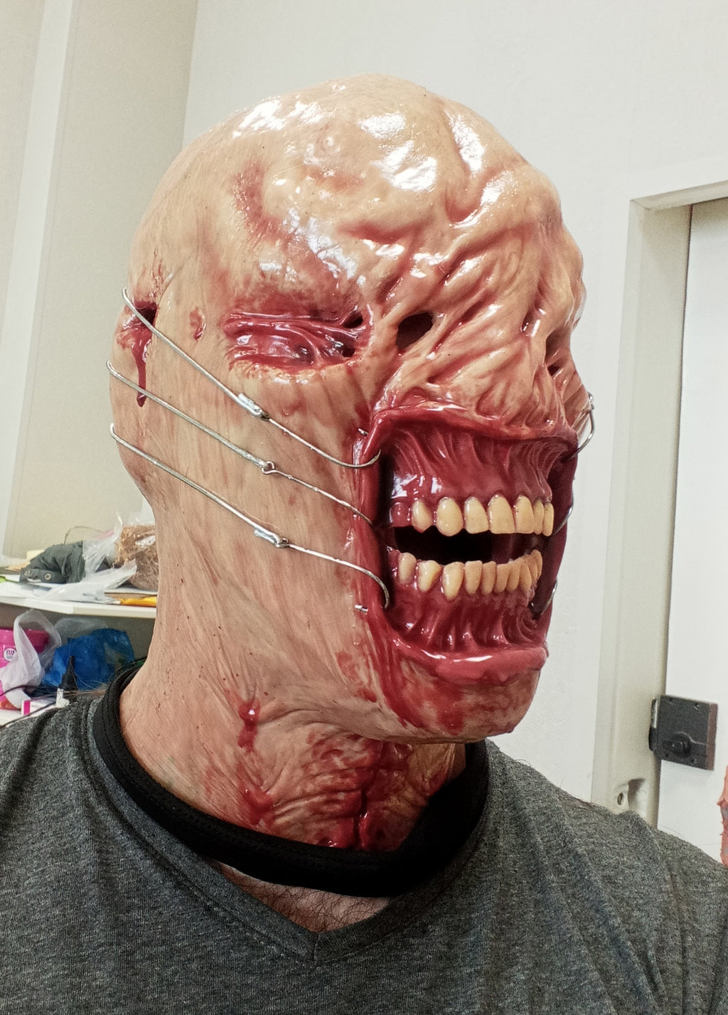 Silicone chattering teeth horror mask for cosplay and Halloween