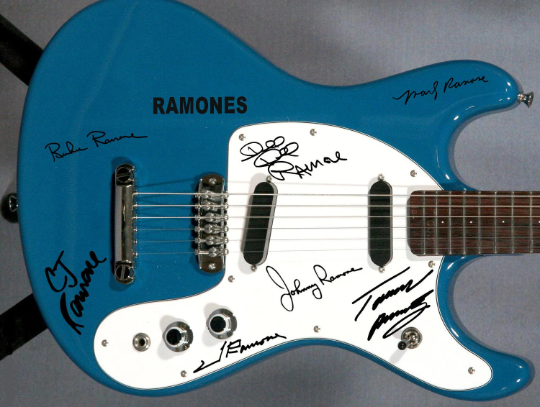 Ramones autographs stickers Johnny Ramone,Tommy,Johnny,Dee Dee,Marky,C.J.,Richie