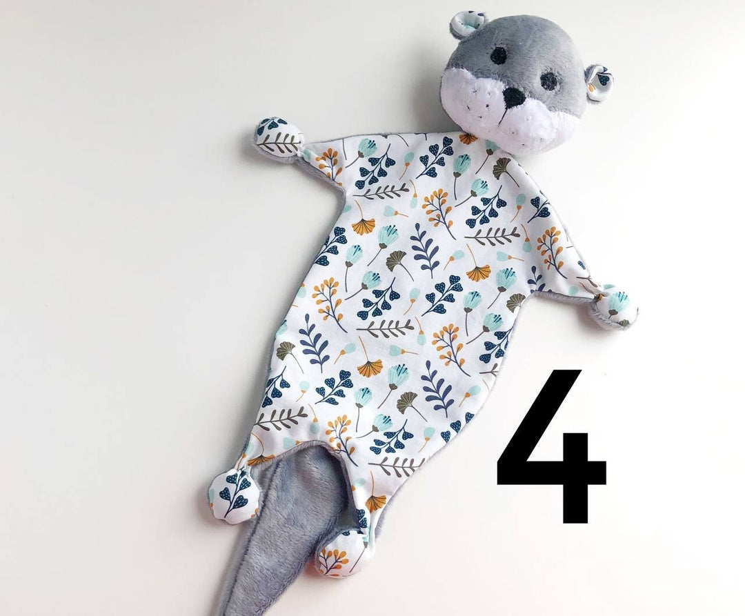 personalised otter lovey blanket, baby lovey, otter plush, welcome baby gift, pregnancy gift, mom to be gift, gift for new twins