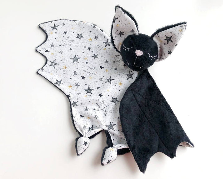 Personalised Bat lovey blanket, bat plush, Halloween baby shower gift, bat nursery decor, stuff bat for baby