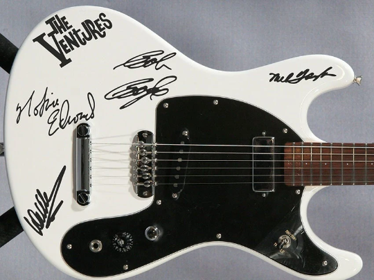 The Ventures autographs stickers Nokie Edwards, Don Wilson, Mel Taylor, Bob Bogle | Kenesberem